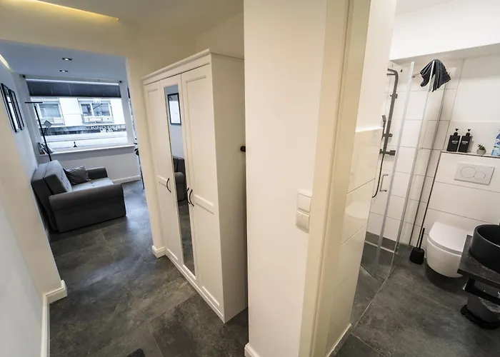 Apartament Exklusive 1-zimmer Stadtwohnung In *